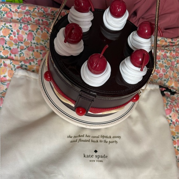 Kate Spade Red and White Clutch Wristlet - Picture 10 of 10